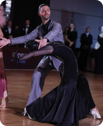 Занятия в школе танцев